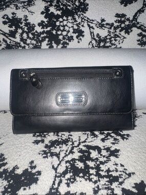 Etienne Aigner Black Leather Clutch Wallet with Silver Logo Plate